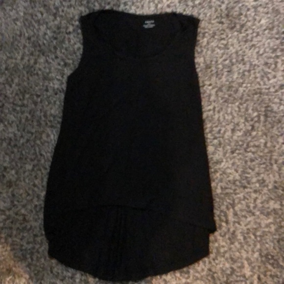 Black top - Picture 1 of 4